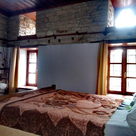 Ruols Guesthouse Gjirokastër Buitenkant foto