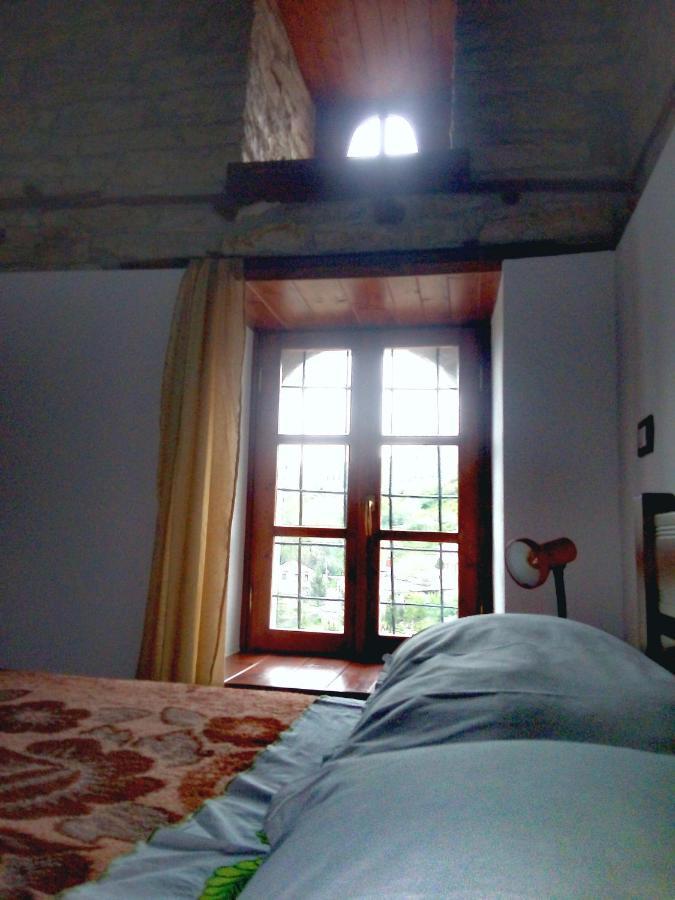Ruols Guesthouse Gjirokastër Buitenkant foto